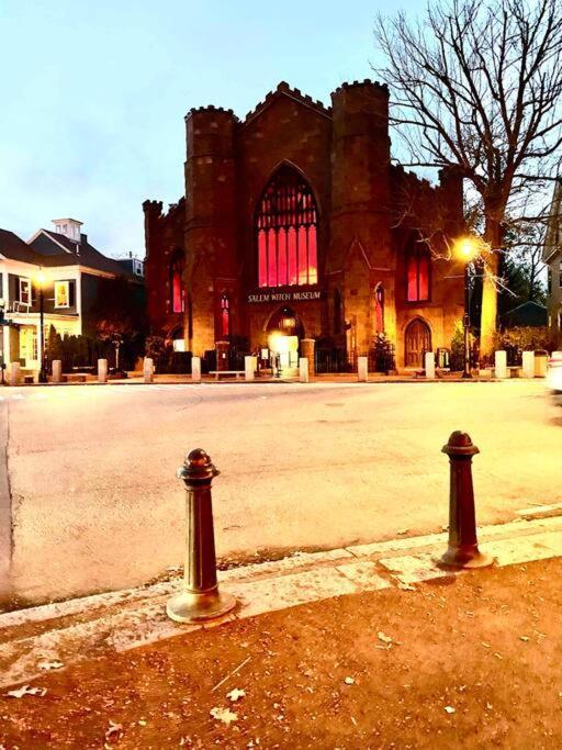 It'S Showtime-Book Lally'S House! Steps To Common! Salem Bagian luar foto