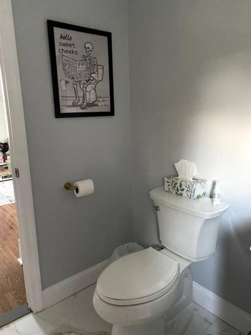 It'S Showtime-Book Lally'S House! Steps To Common! Salem Bagian luar foto