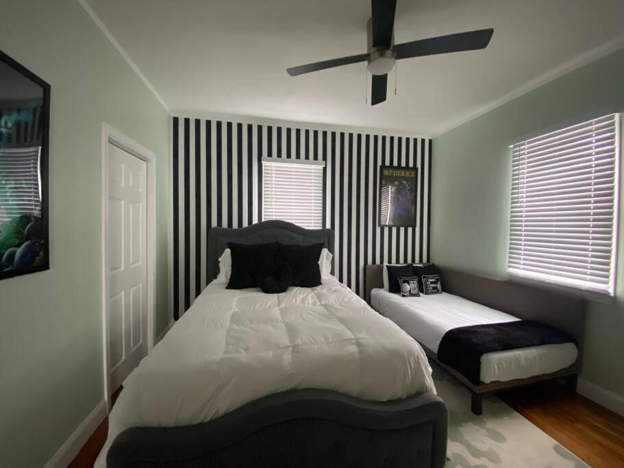 It'S Showtime-Book Lally'S House! Steps To Common! Salem Bagian luar foto