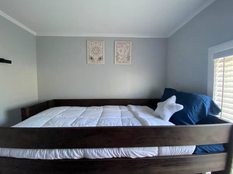 It'S Showtime-Book Lally'S House! Steps To Common! Salem Bagian luar foto