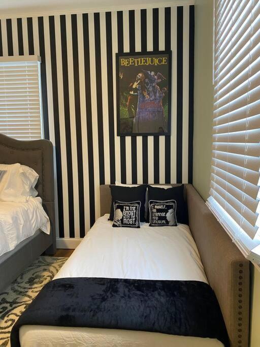 It'S Showtime-Book Lally'S House! Steps To Common! Salem Bagian luar foto